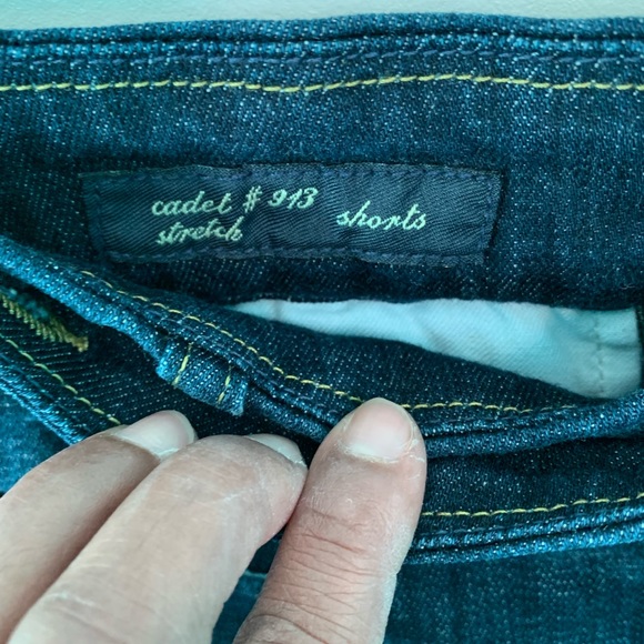 Citizens of Humanity Women’s Cadet Stretch Shorts - Picture 2 of 8